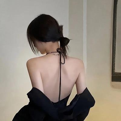 在下巴克